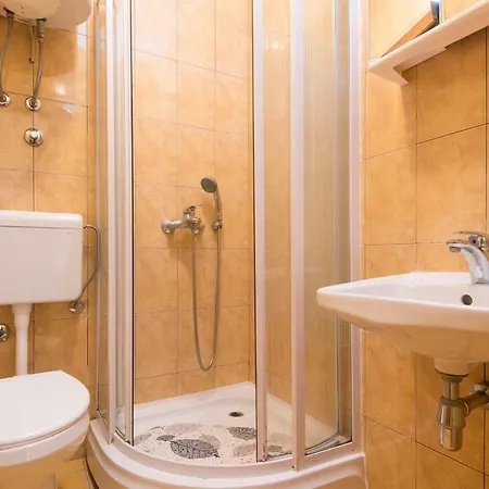 Lidija شقة أوروبيتش