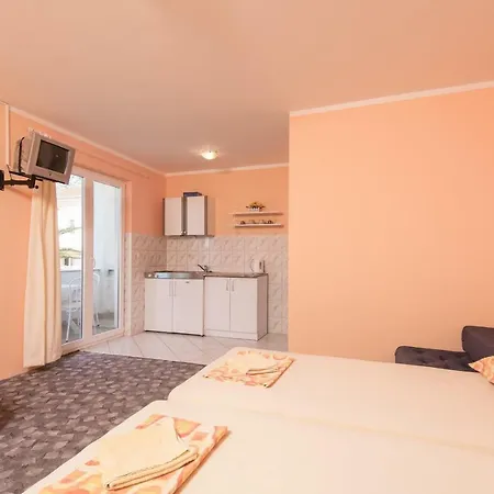 Lidija Apartament *